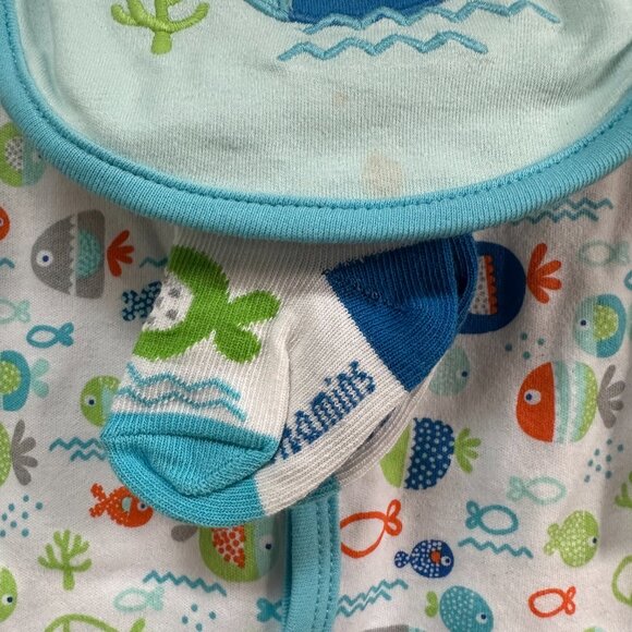 NWT Vitamins Baby 3 Piece Button Up Pajama Set.  9 Months - Picture 3 of 7